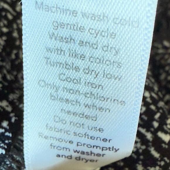 Athleta Leggings Ultimate Stash Pocket Textured 7/8 Tight Black/White Size S - Picture 8 of 9